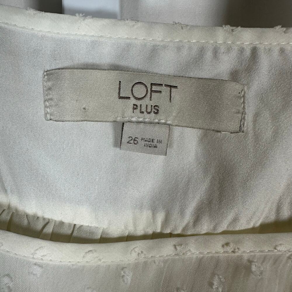 Loft‎ Plus Cream Swiss Dot Sheer Lined Blouse 26W Peasant Boho Cottage Preppy - Picture 2 of 8